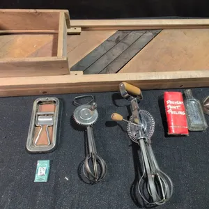 Lot: Indianapolis Kraut Cutter, Rolls Razor, Gillette Blades, Egg Beaters, Flat Iron