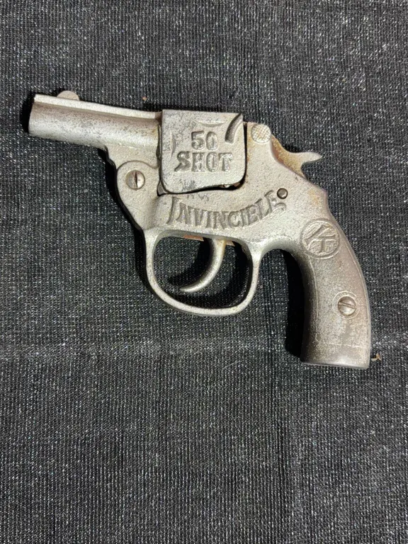 Invincible 50 Shot Cap Gun by Kilgore Cast Metal Toy Pistol