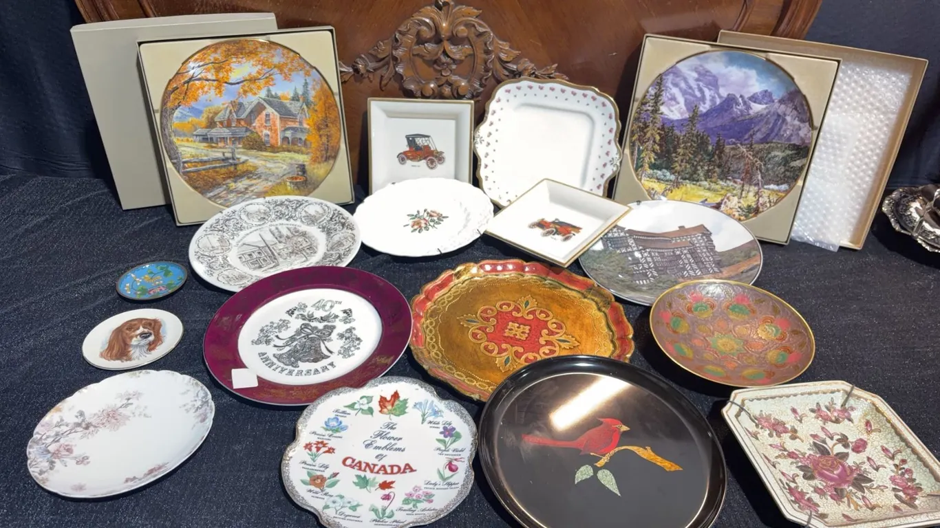 Decorative Collector Plates Including Canada, Cardinal, Scenery, Boxed Sets