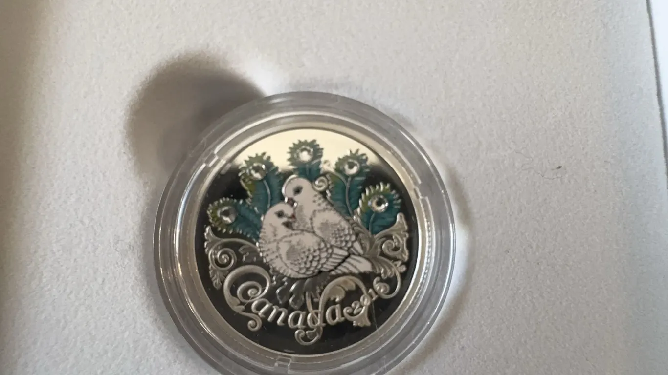 2016 Royal Canadian Mint $10 Fine Silver Coin Celebration of Love with Swarovski Elements