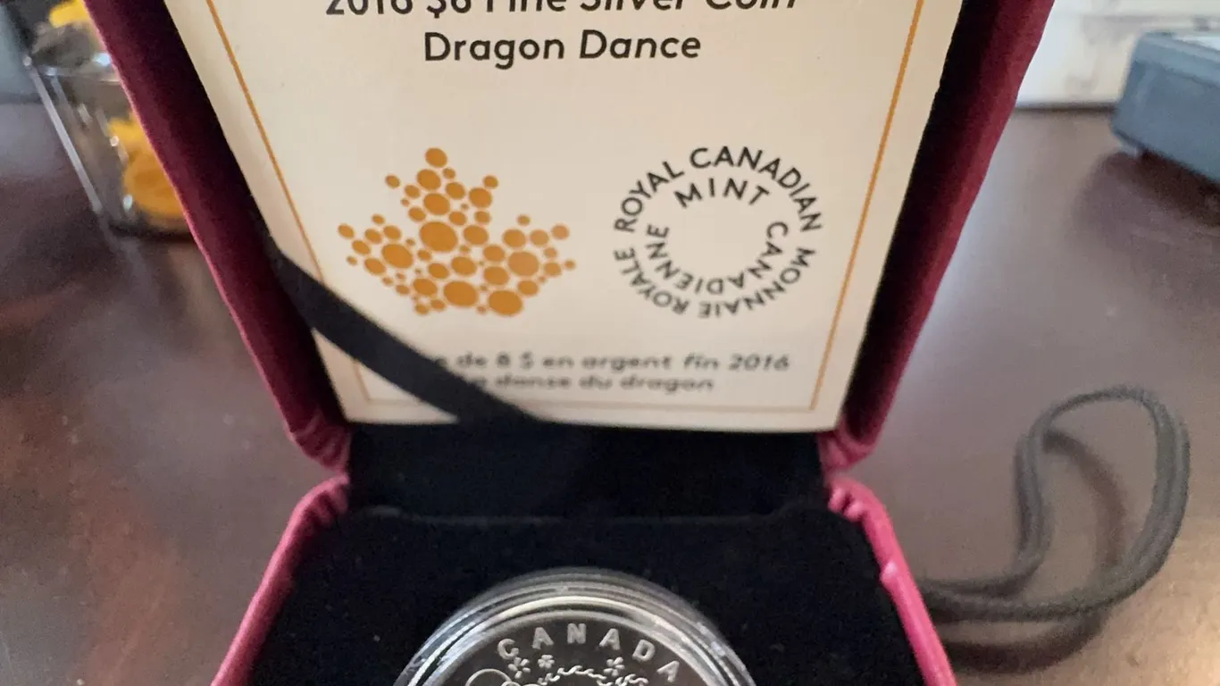 2016 $8 Fine Silver Coin Dragon Dance Royal Canadian Mint 99.99% Pure 7.96g