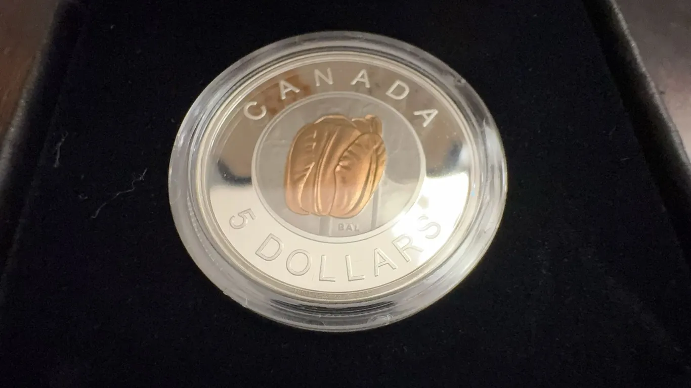2014 Royal Canadian Mint $5 Fine Silver Coin Flowers in Canada Tulip