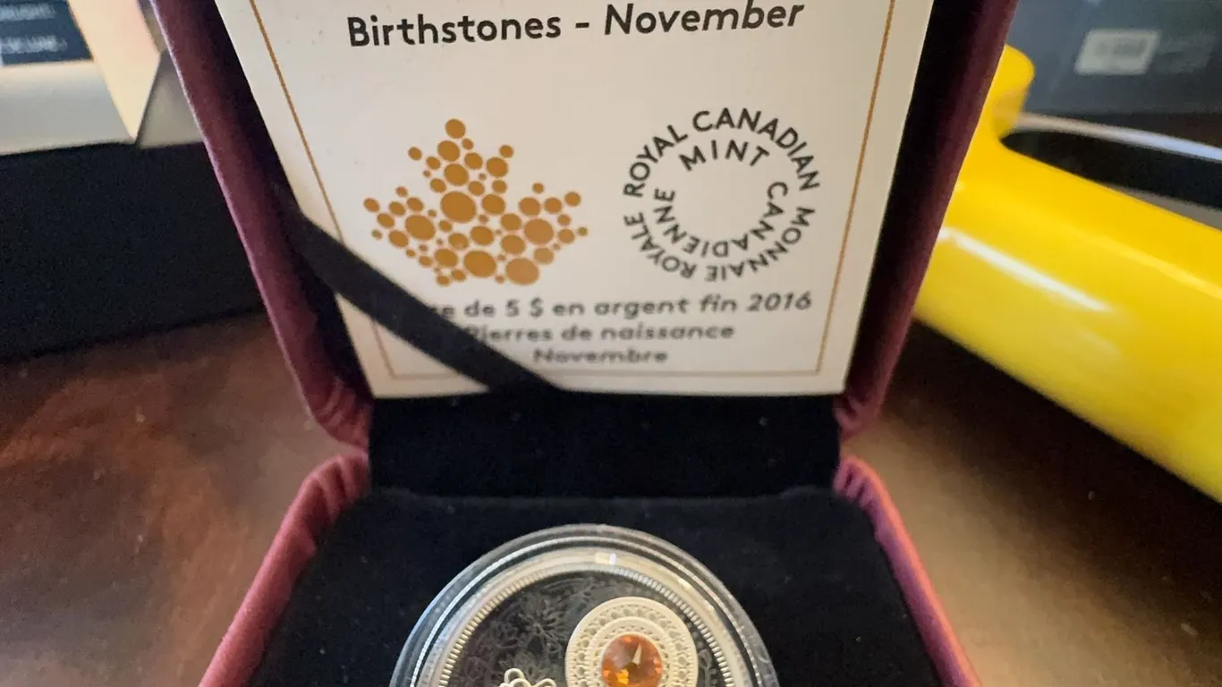 2016 $5 Fine Silver Birthstone Coin November Topaz Royal Canadian Mint in Box