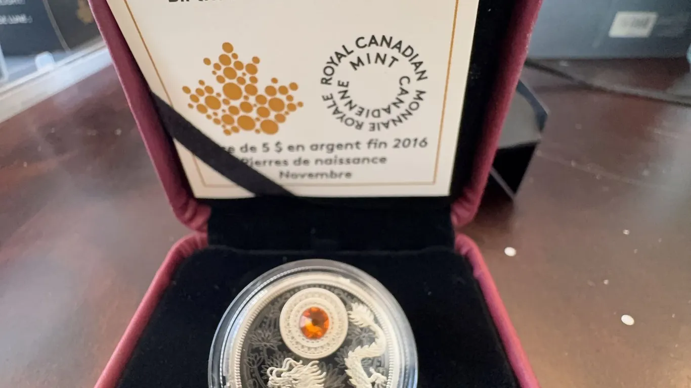 2016 $5 Fine Silver Coin Birthstones November Royal Canadian Mint with Topaz