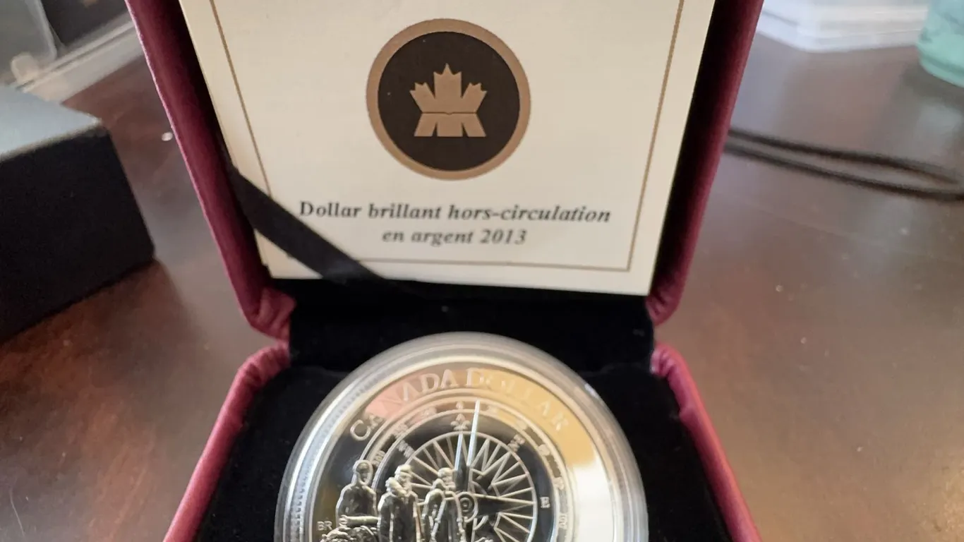 2013 Brilliant Uncirculated Silver Dollar, Royal Canadian Mint, COA, Arctic Design