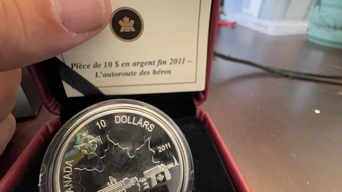 2011 Canadian $10 Fine Silver Coin Highway of Heroes 99.99% Silver 34mm 15.87g
