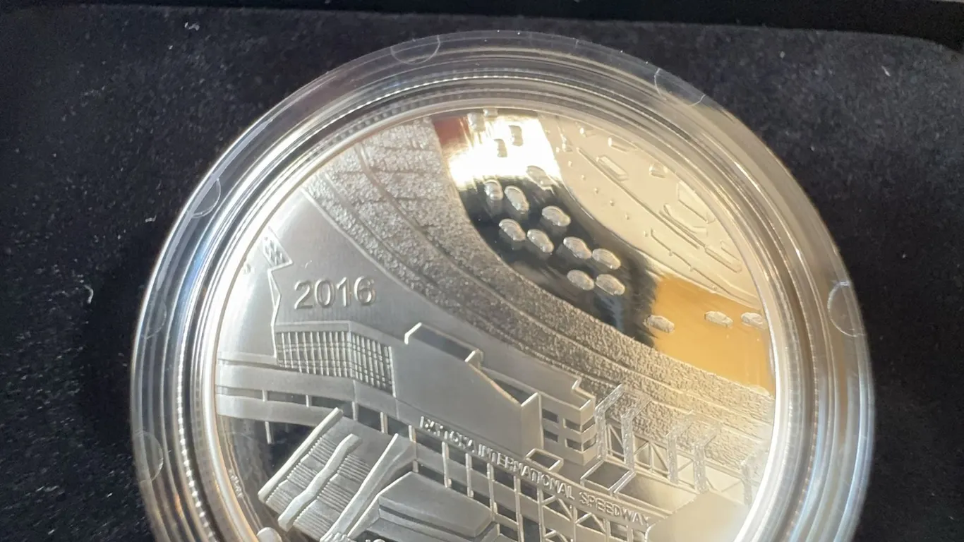 2016 Daytona Rising 99.99% Silver Coin by Royal Canadian Mint with Case