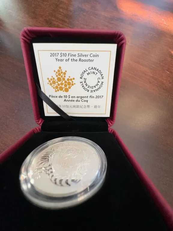 2017 $10 Fine Silver Coin Year of the Rooster Royal Canadian Mint 99.99% Pure 34mm