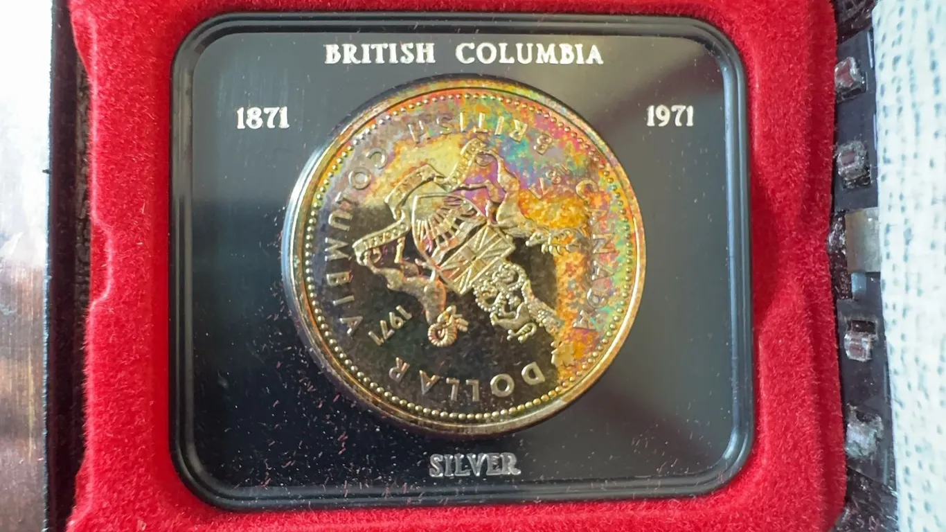 1971 British Columbia Centennial Silver Dollar Coin, 50% Silver, 0.375 ozt, Rainbow Toning