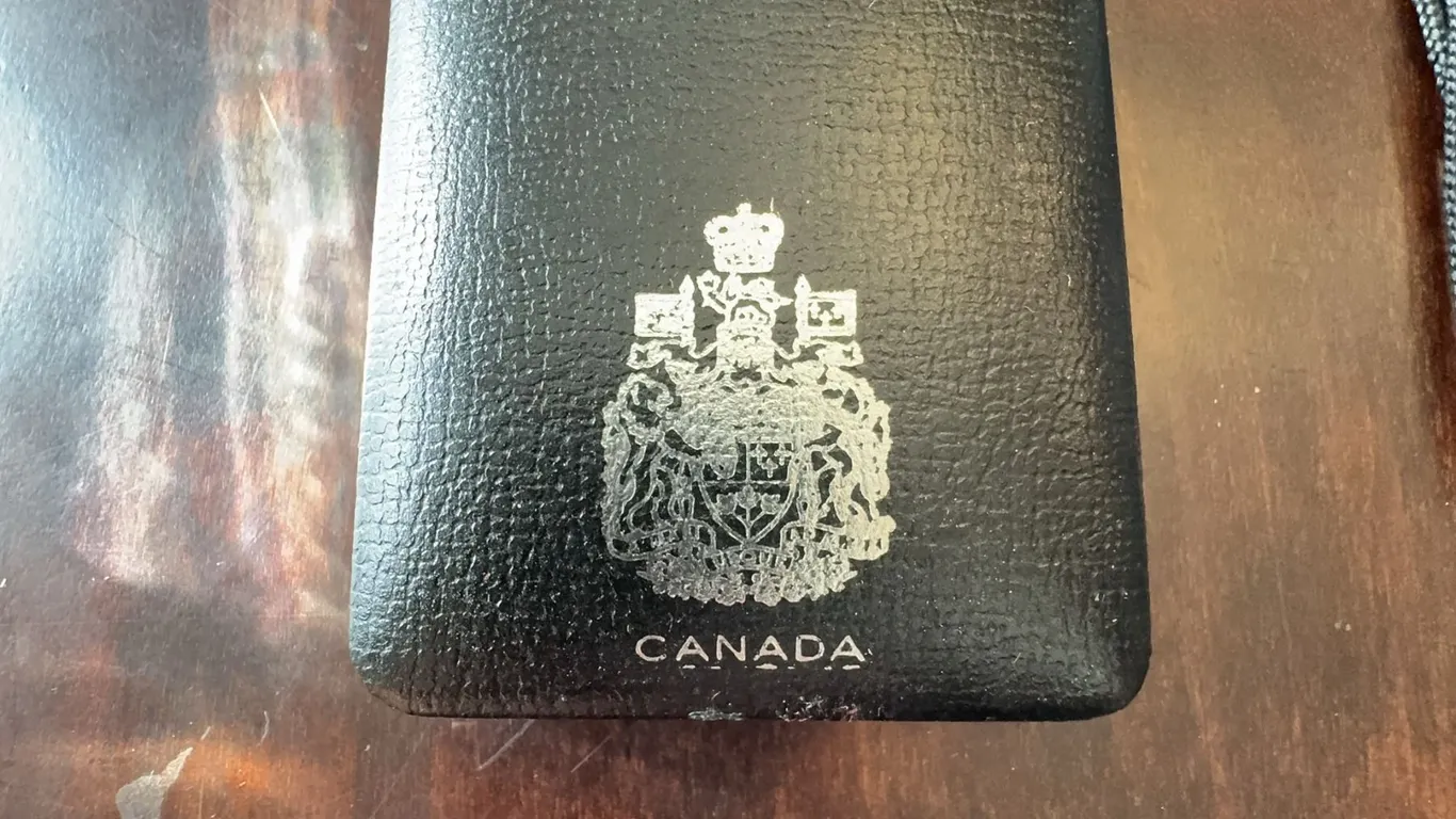 1971 Canada British Columbia Silver Dollar Coin with Case