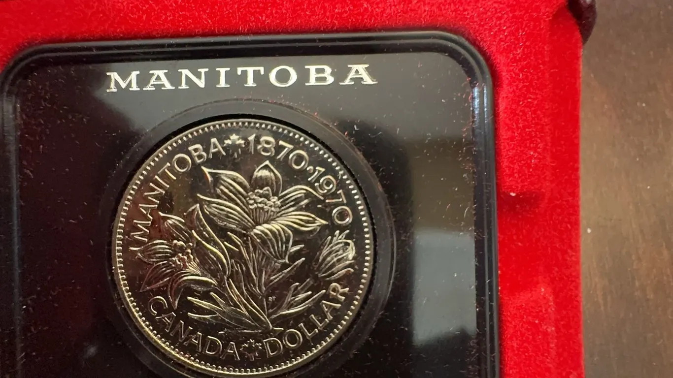 1970 Canada Manitoba Centennial Silver Dollar Coin in Presentation Case