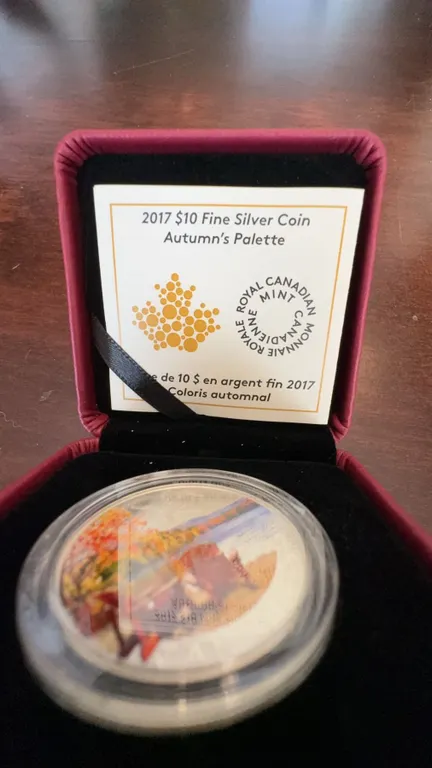 2017 $10 Fine Silver Coin Autumn's Palette Royal Canadian Mint 99.99% Pure