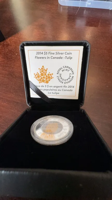 2014 Royal Canadian Mint $5 Fine Silver Coin Flowers in Canada Tulip with Case