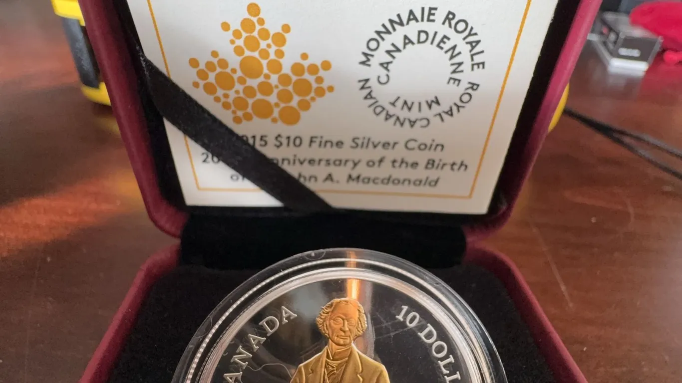 2015 $10 Fine Silver Coin 200th Anniversary Sir John A. Macdonald Gold-Plated RCM