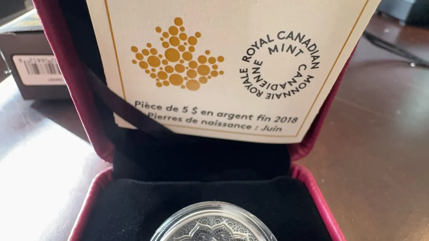2018 $5 Fine Silver Coin Birthstones June Royal Canadian Mint with Pearl in Case