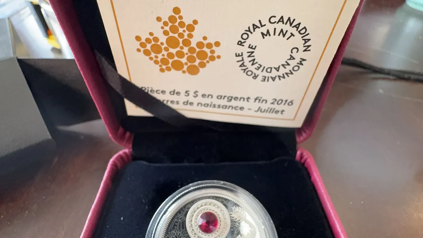 2016 $5 Fine Silver Birthstone Coin July Ruby Royal Canadian Mint in Box