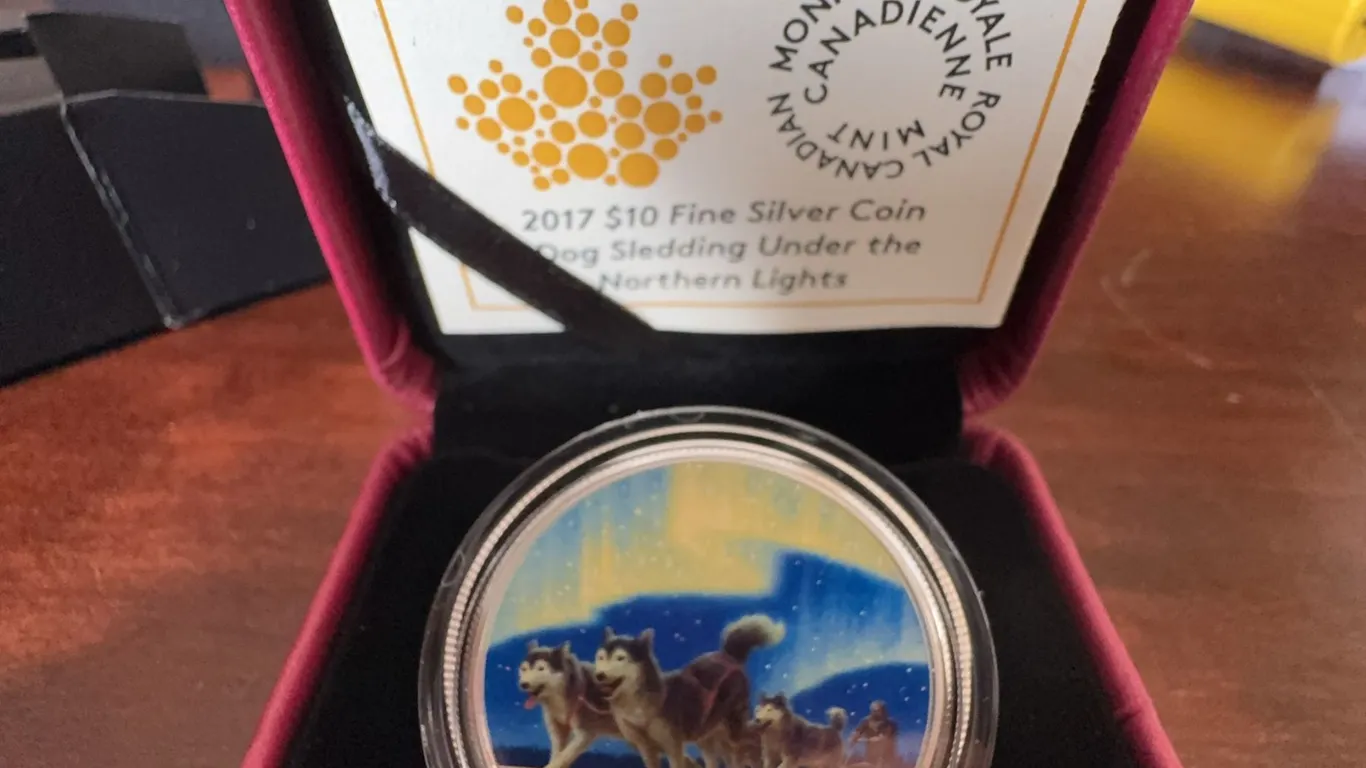 2017 $10 Fine Silver Coin Dog Sledding Under Northern Lights Canada 99.99% Pure