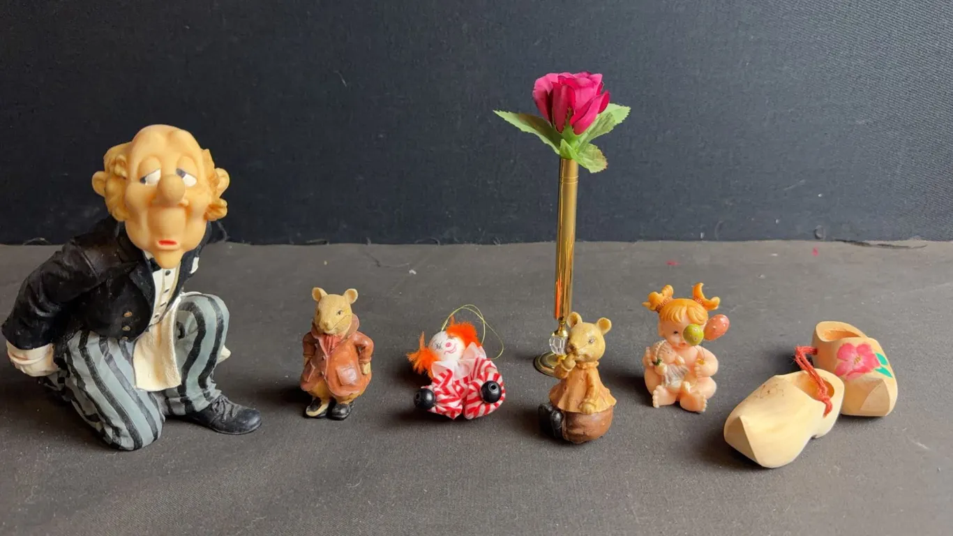 Figurines and Miniatures Incl Mice, Clown and More