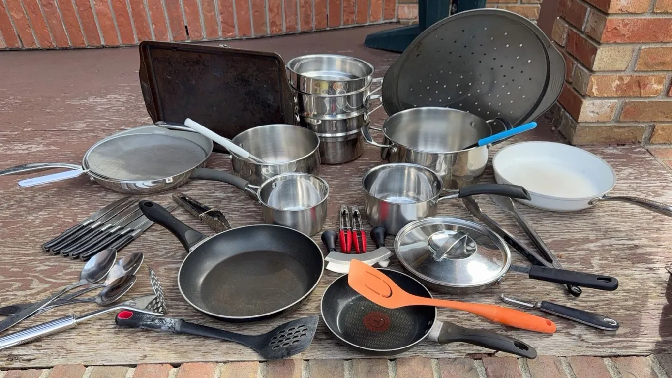 Stainless Steel Cookware, Frying Pans, Utensils, Knives, and Bakeware