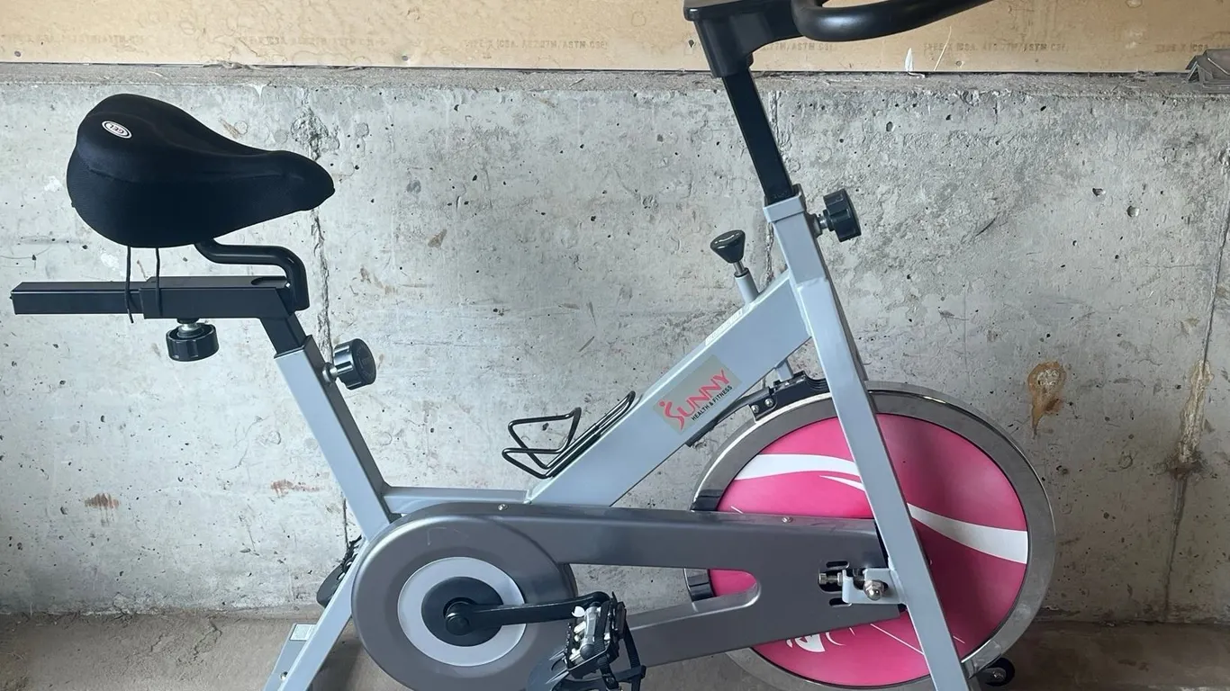 Sunny Health & Fitness Indoor Cycling Exercise Bike with Gel Padded Robeson Seat
