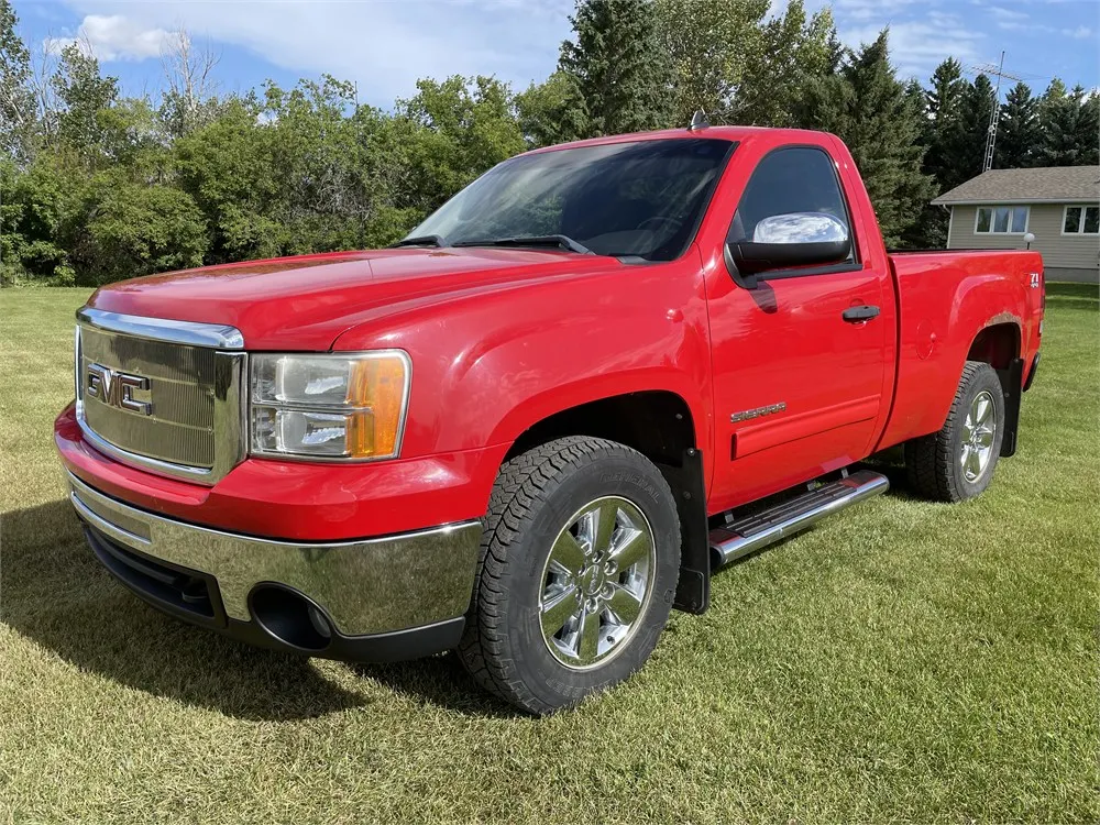 2011 GMC Sierra 1500 Regular Cab Truck, 155,000 KM.