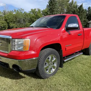 2011 GMC Sierra 1500 Regular Cab Truck, 155,000 KM.