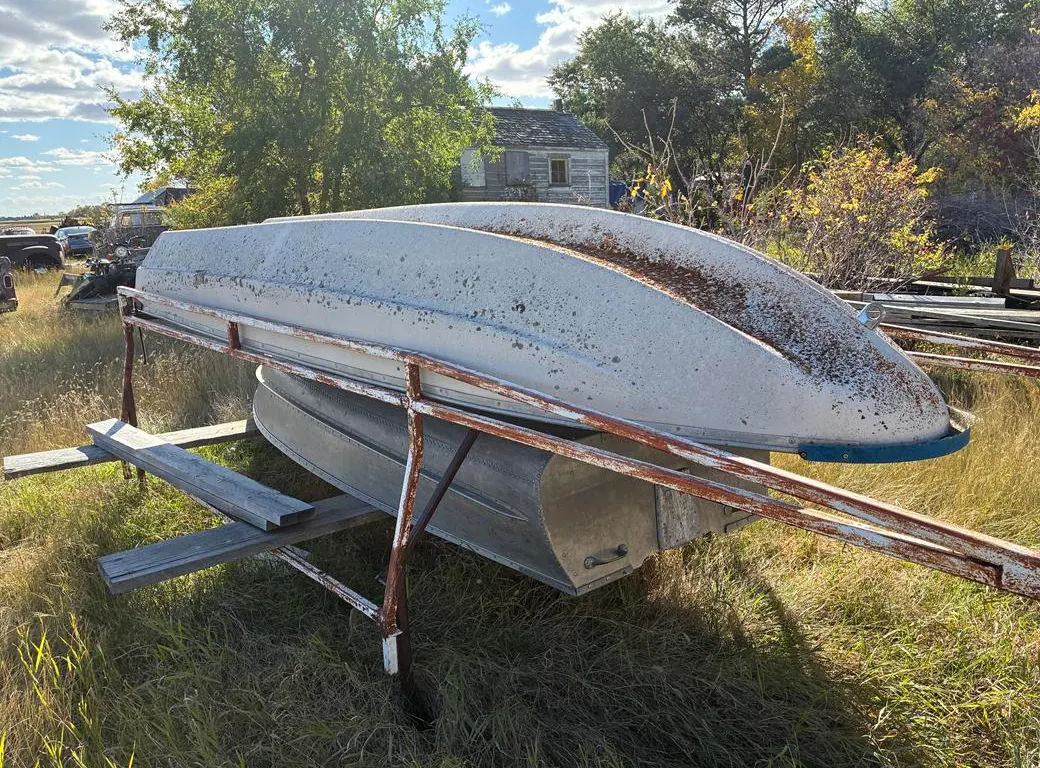 12' Fibreglass Boat