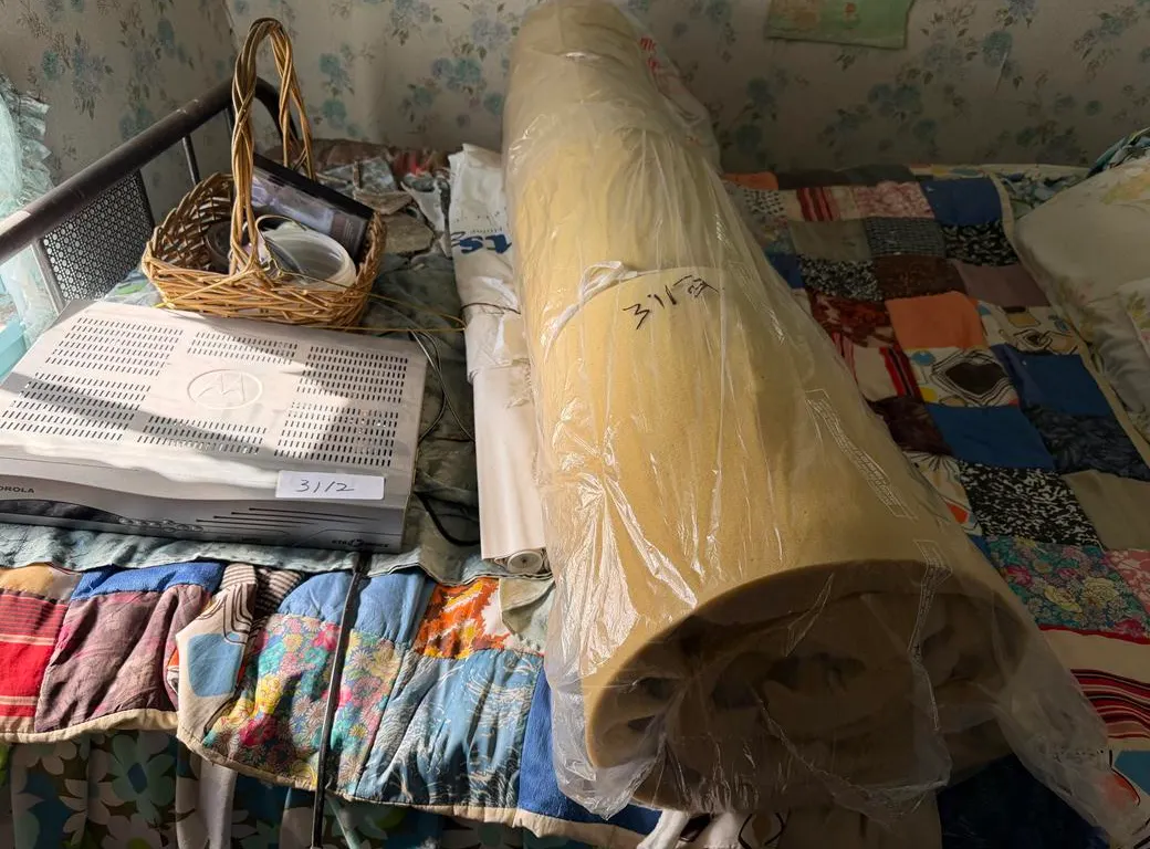 Motorola Receiver, Foam, Basket & Quilt