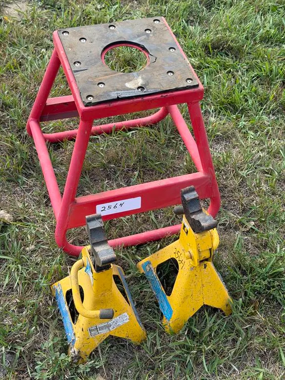 Bike Repair 1000lb Stand and (2) 3-Ton Jack Stands