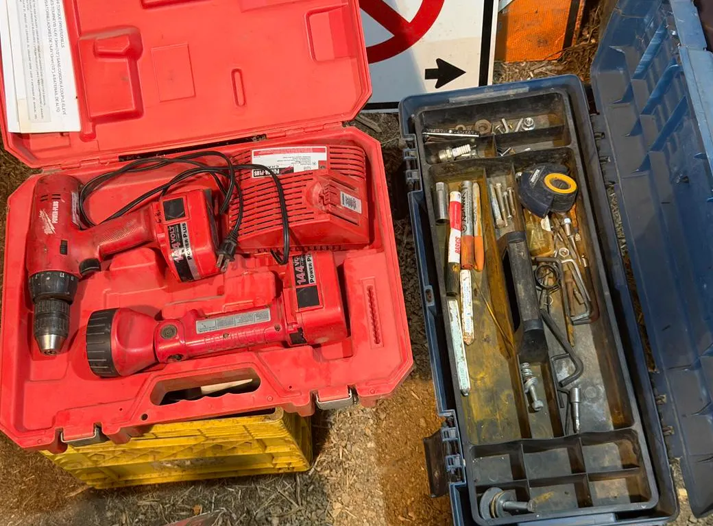 Milwaukee Driver Kit and Tool Kit