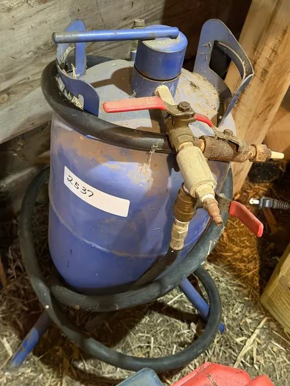 Sandblaster Tank