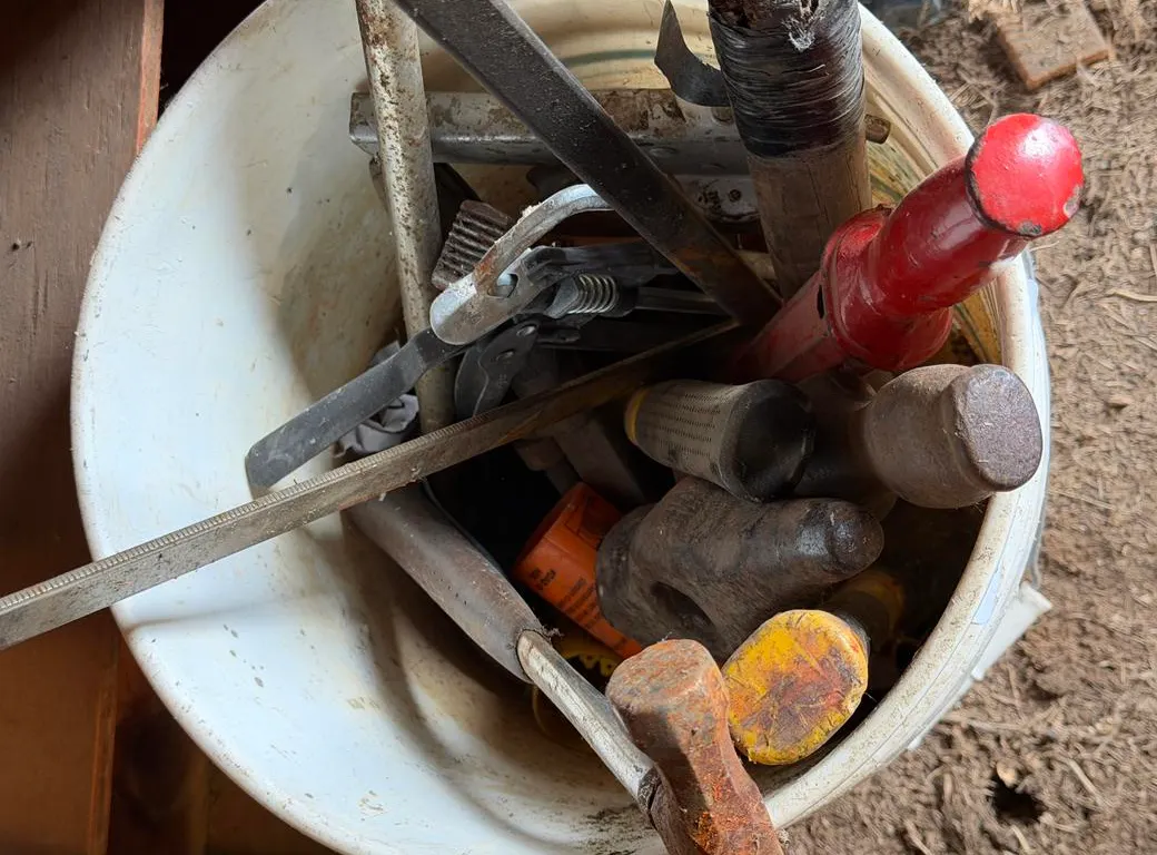 Nail Puller, Clamps & Tools in Pail