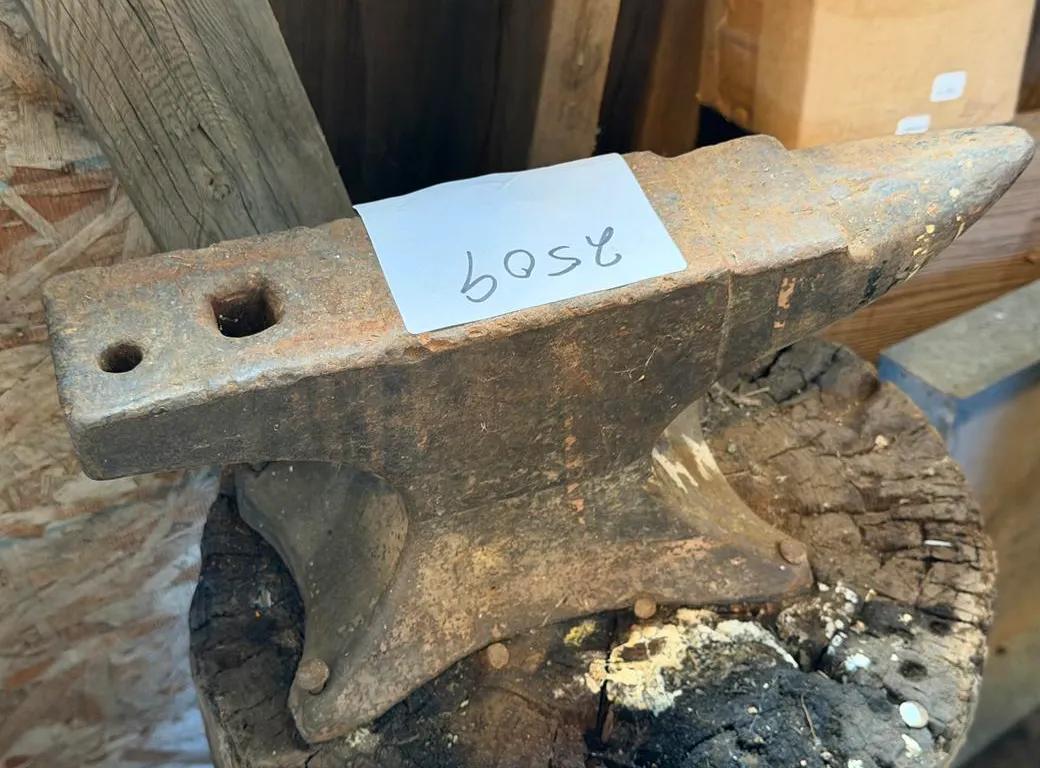 Anvil on Post (Approx 15")