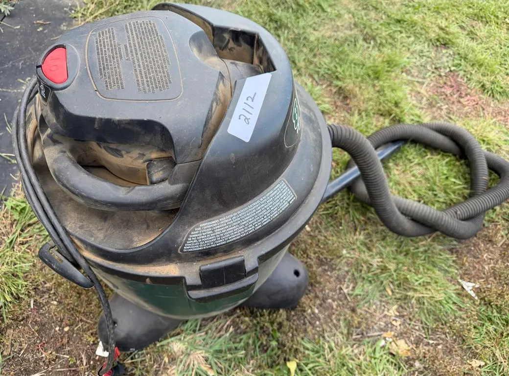 Shop Vac/Blower 8 Gal (2.5 HP)
