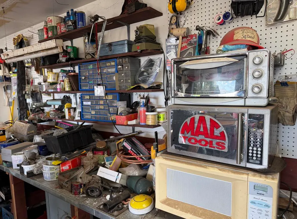 Microwaves, Oven, Hardware Bins & Collectible Tins