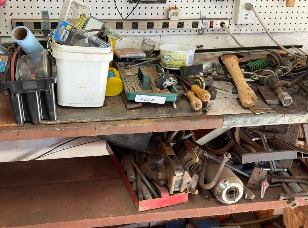 Bench Top and Shelf Tools & Hardware