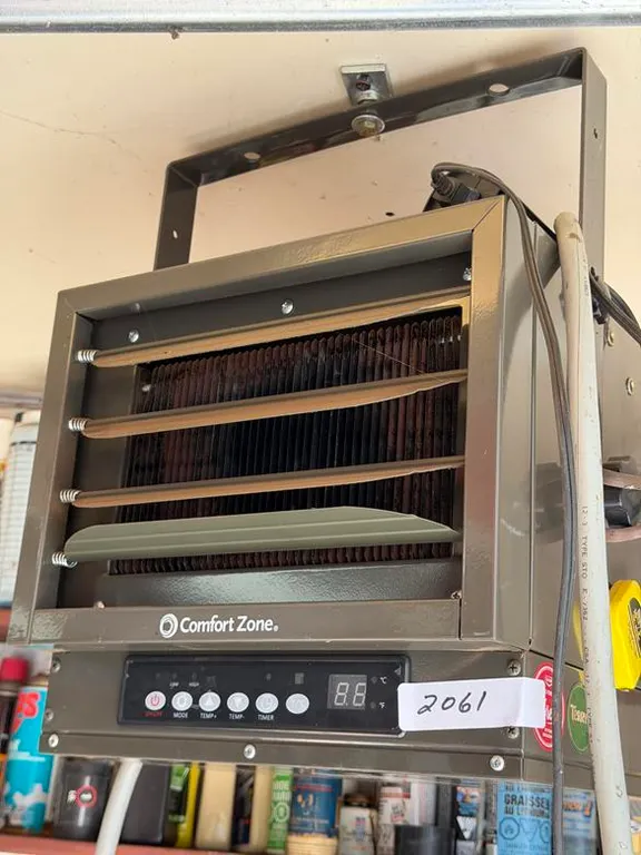 Comfort Zone 240 V Hanging Heater (7500 W)