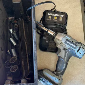Maximum 20V Driver with Battery and Charger