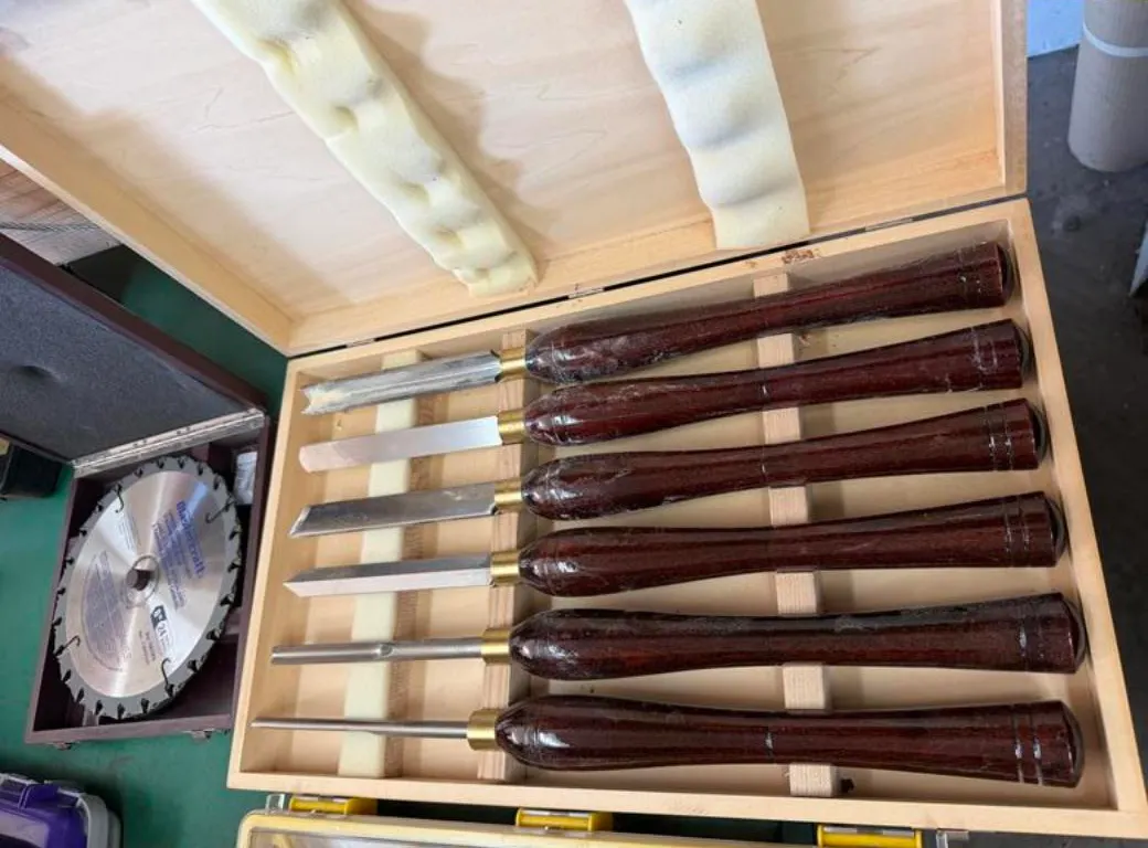 Wood Chisel Set and Saw Blades