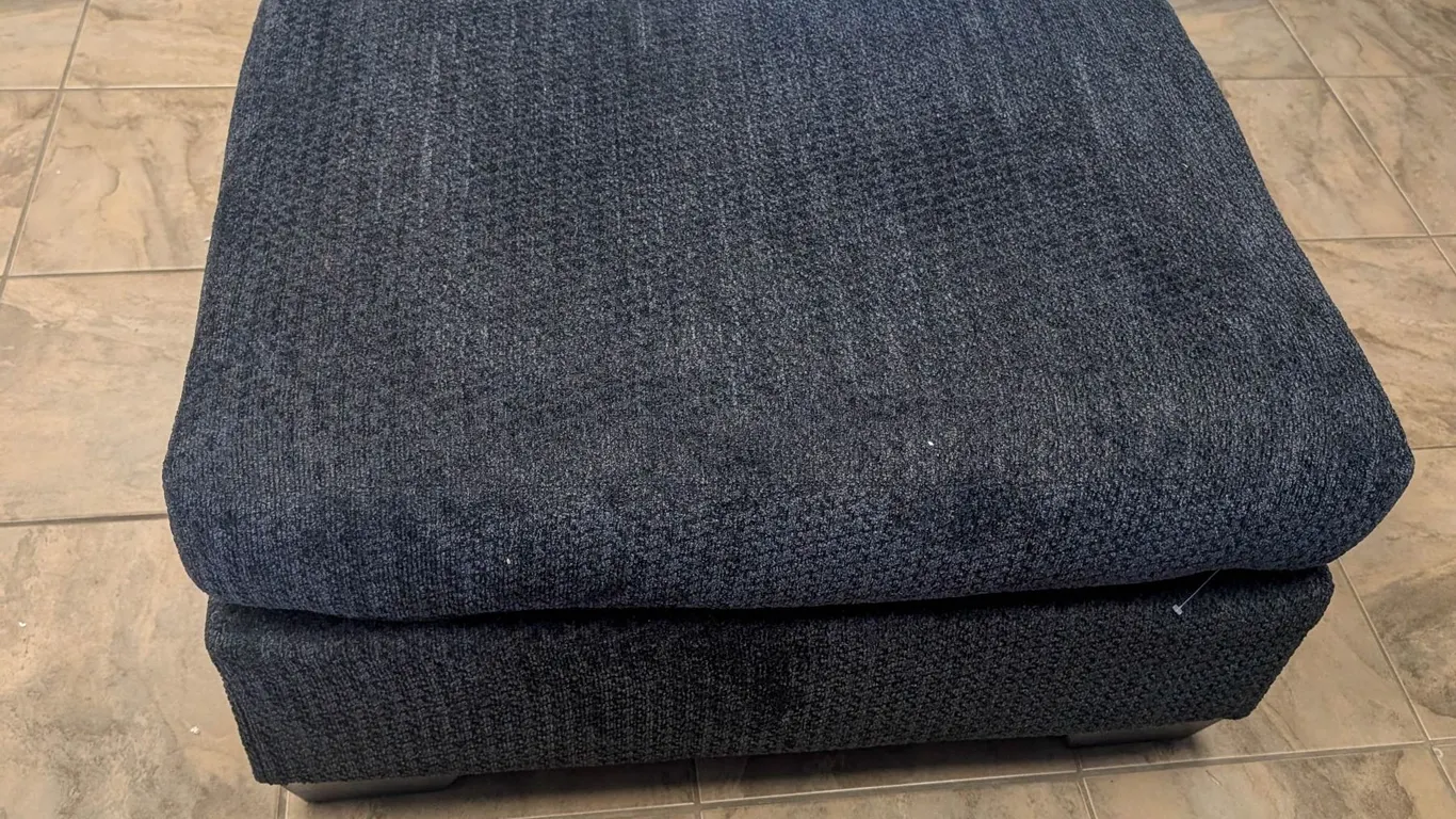 ONSITE: ASHLEY WIXON OTTOMAN