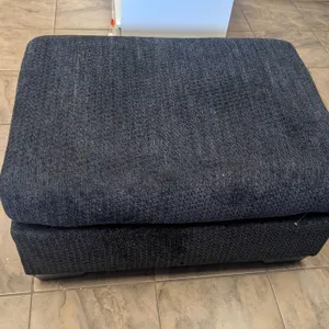 ONSITE: ASHLEY WIXON OTTOMAN