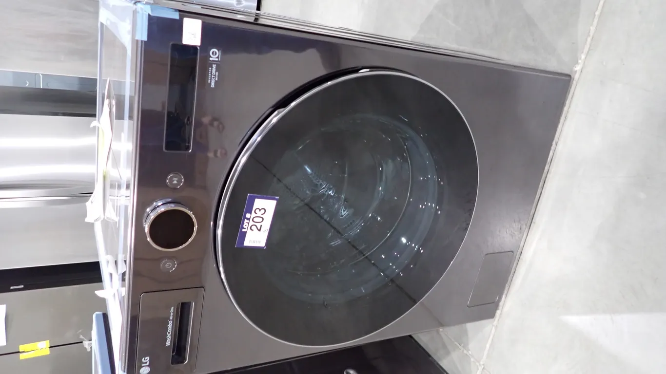 LG WM6998HBA Black Stainless 5.7 CUFT Washer/Dryer Combo- NOTE: PLEASE INSPECT.