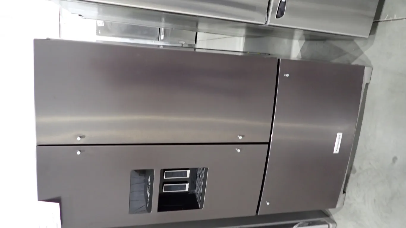 KitchenAid KRFF507HPS French Door Print Resistant Stainless Refrigerator- NOTE: PLEASE INSPECT.