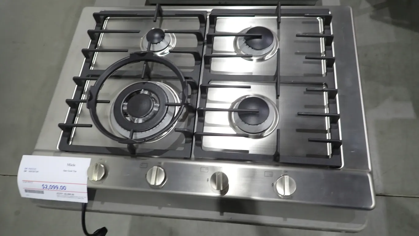 Miele KM2030 Stainless 29-1/2" Gas Cook Top - NOTE: PLEASE INSPECT.