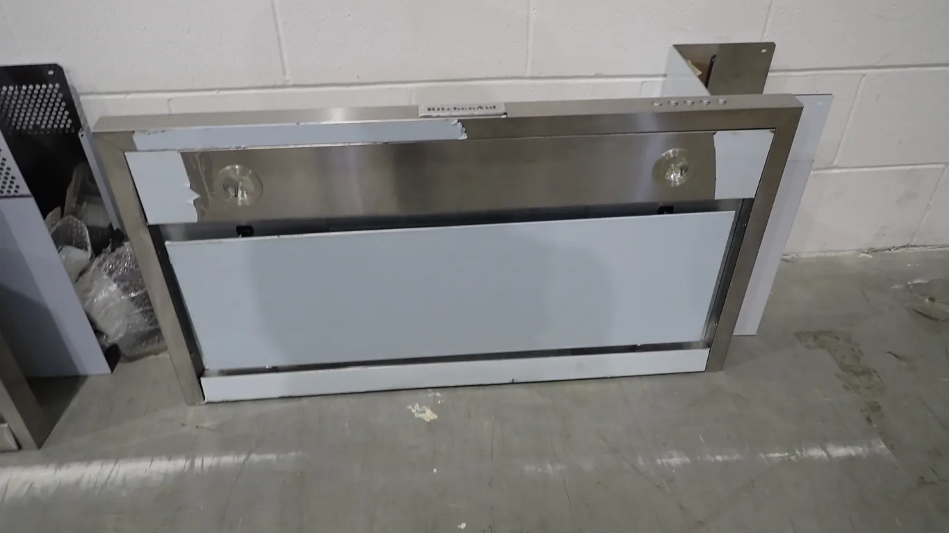 KitchenAid KVWB406DSS Stainless 36" 400cfm Wall Mount Chimney Hood- NOTE: PLEASE INSPECT.
