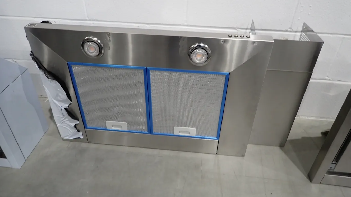 Whirlpool WVW7330JS Stainless 30" 300cfm Wall Mount Chimney Hood- NOTE: PLEASE INSPECT.