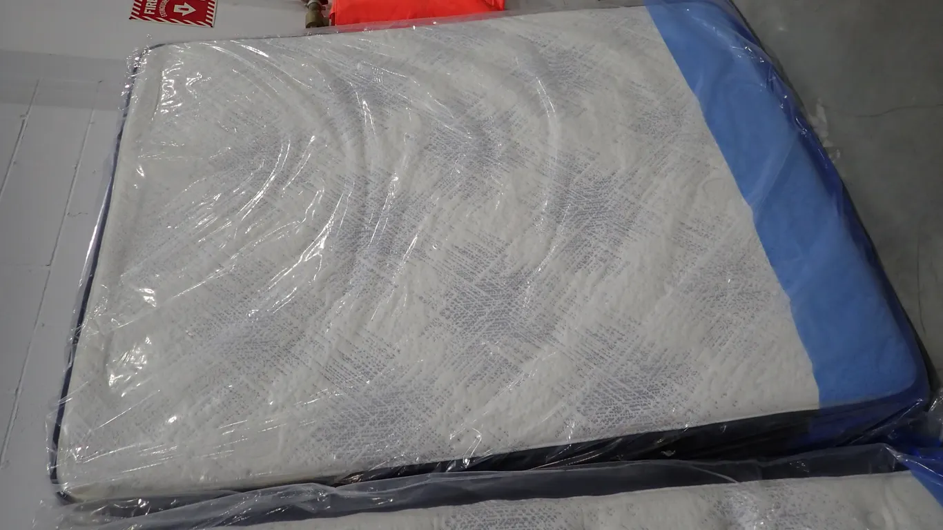 Serta 1100 Pocket Coils Firm Queen Mattress.