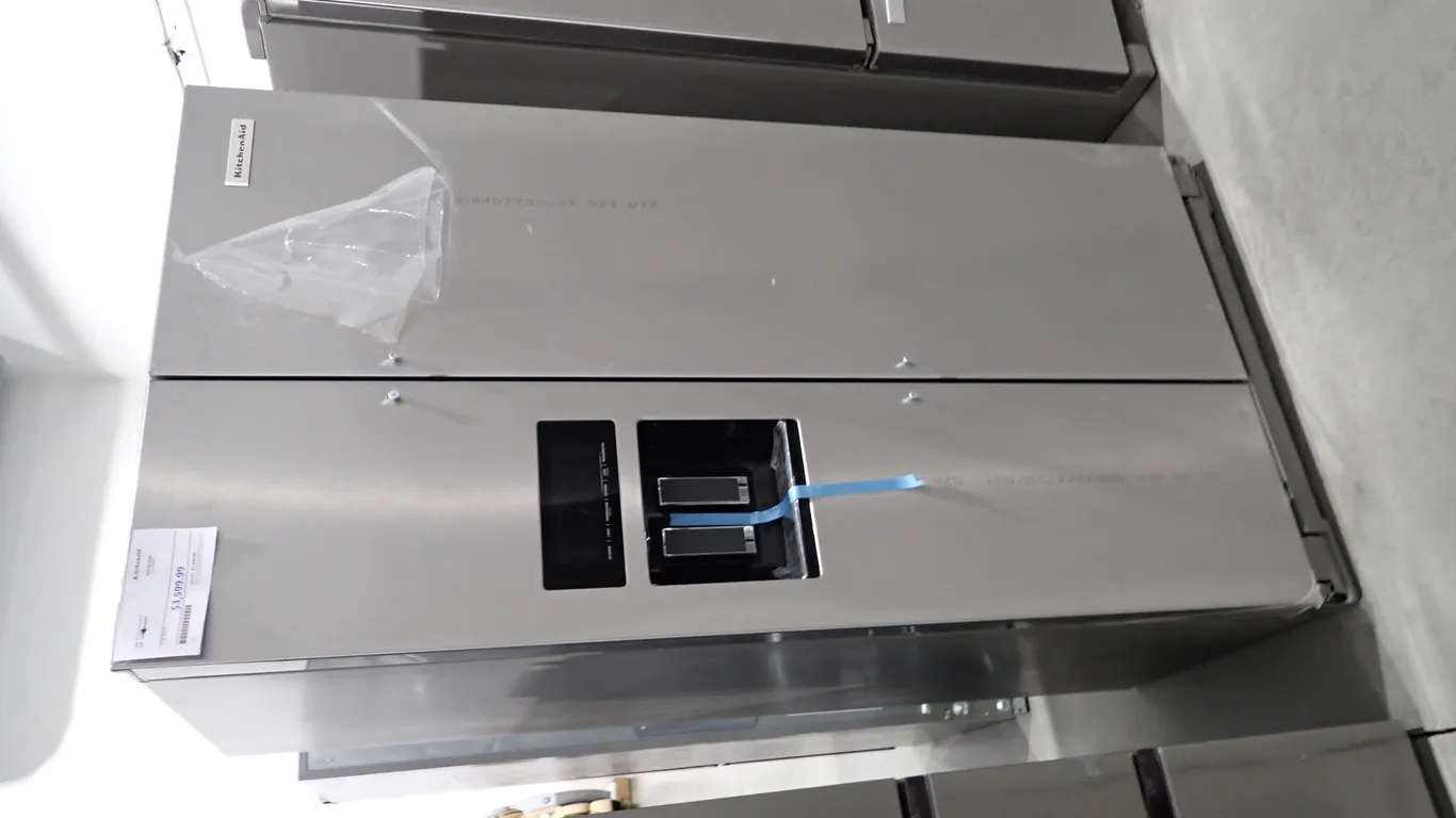 KitchenAid KRSC703HPS Side by Side Stainless Refrigerator/Freezer- NOTE: PLEASE INSPECT.