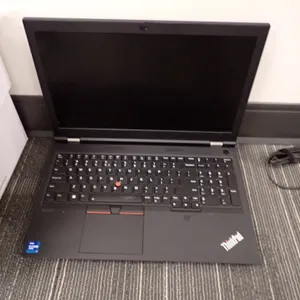 Lenovo Thinkpad P15 Gen 2 15.6" Mobile Workstation- NOTE: NO POWERCORD, DAMAGED SCREEN.
