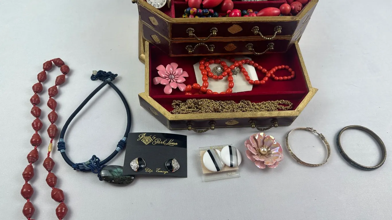 Jewelry box with costume jewelry